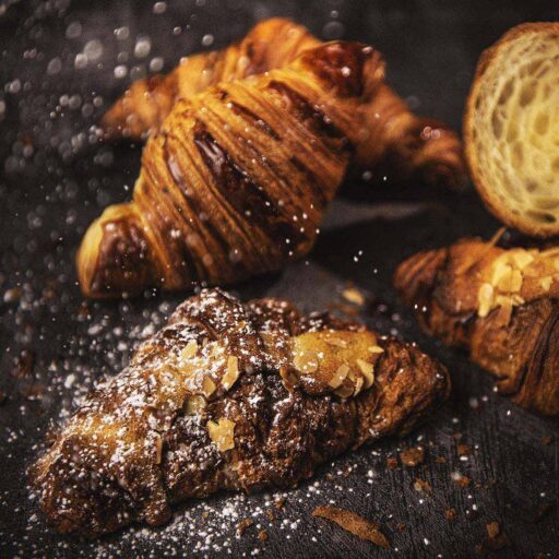 Croissant aux amandes - Boulangerie-Pâtisserie Sébastien Brocard